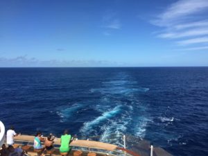 Kreuzfahrt - Blick über das Meer